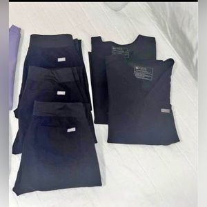 Black figs scrubs full set size small - only one pair left!!